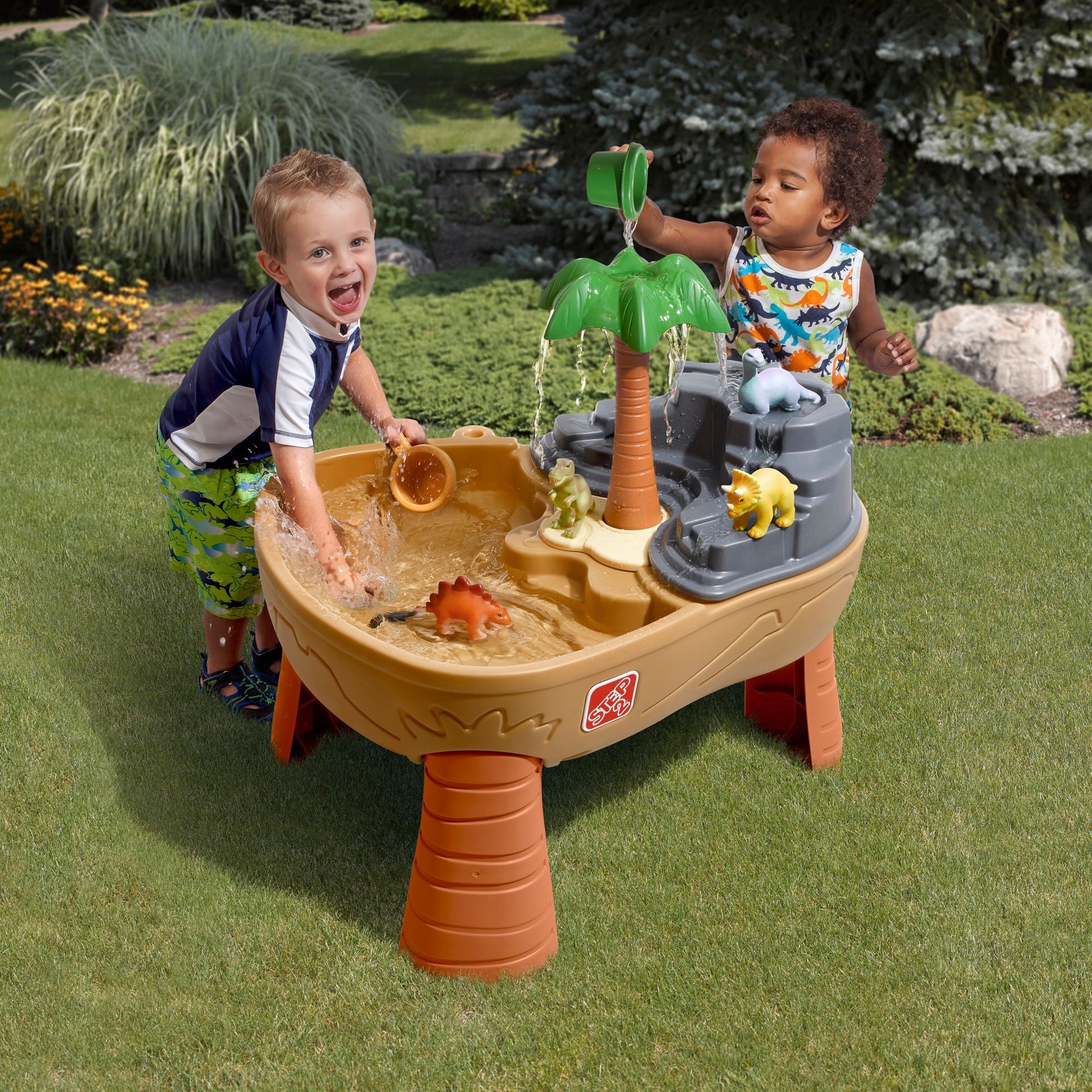 step2-dino-dig-sand-and-water-table